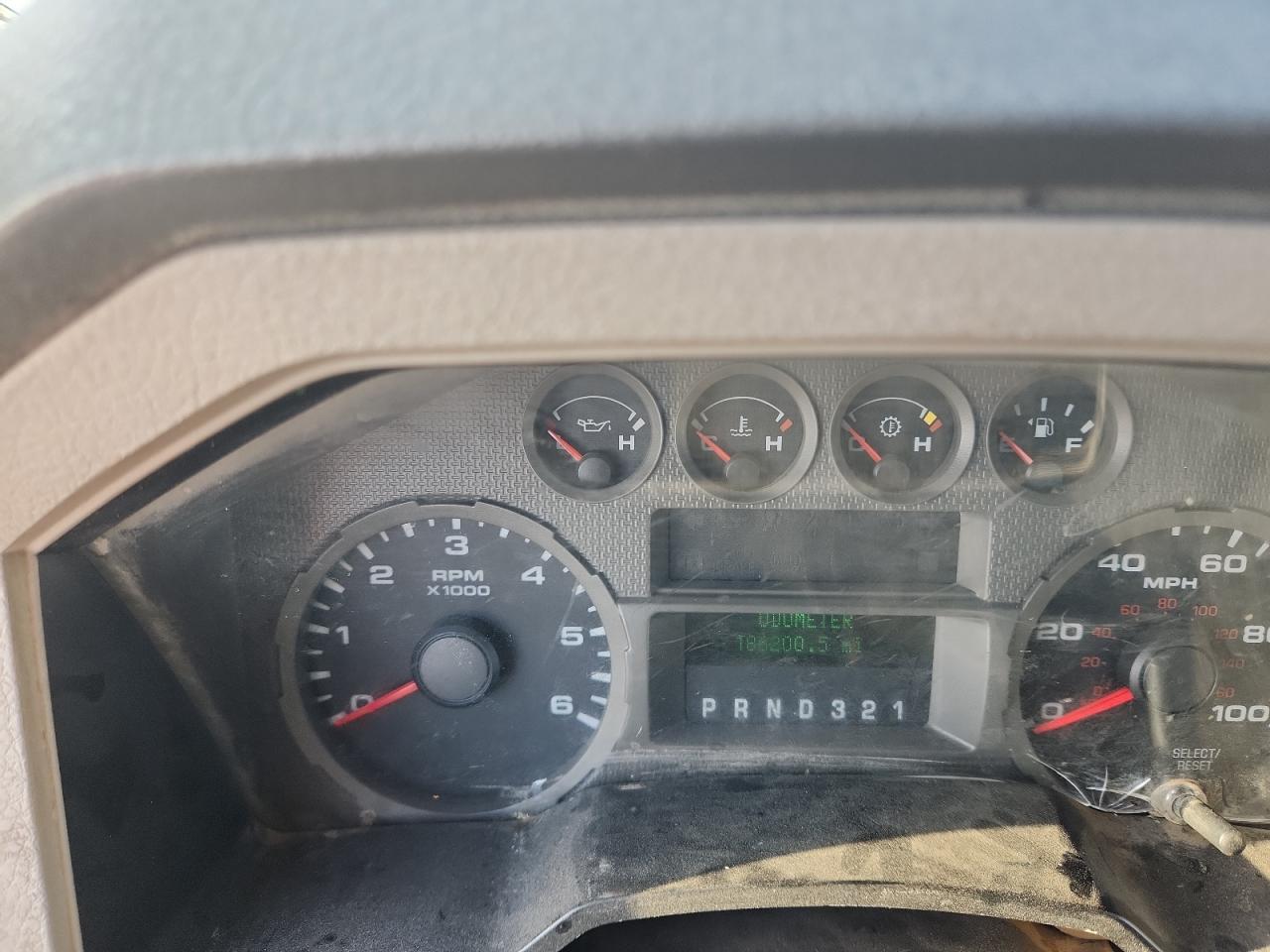 2008 Ford F250 Super Duty White vin: 1FTNF20578EB01174