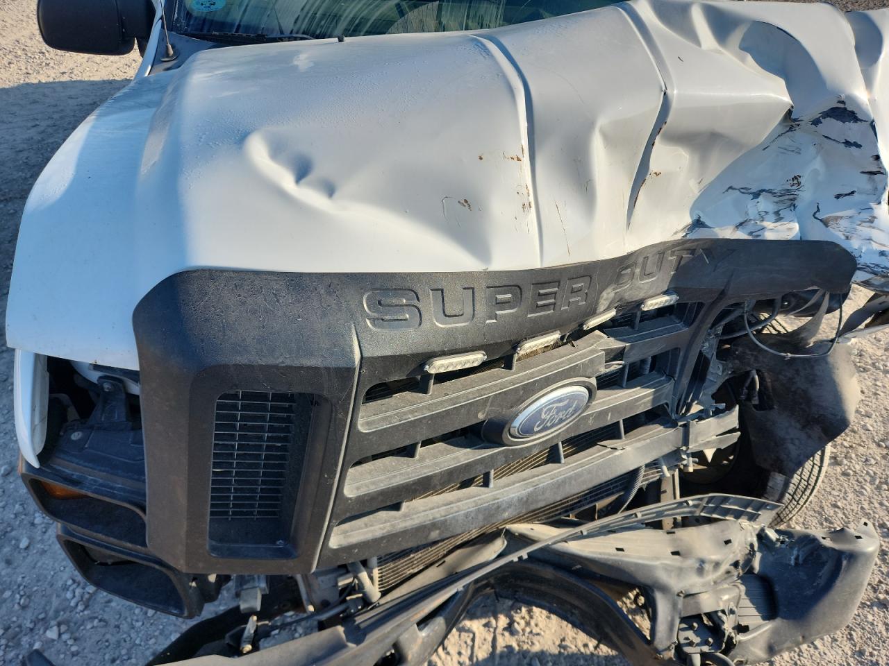 2008 Ford F250 Super Duty White vin: 1FTNF20578EB01174