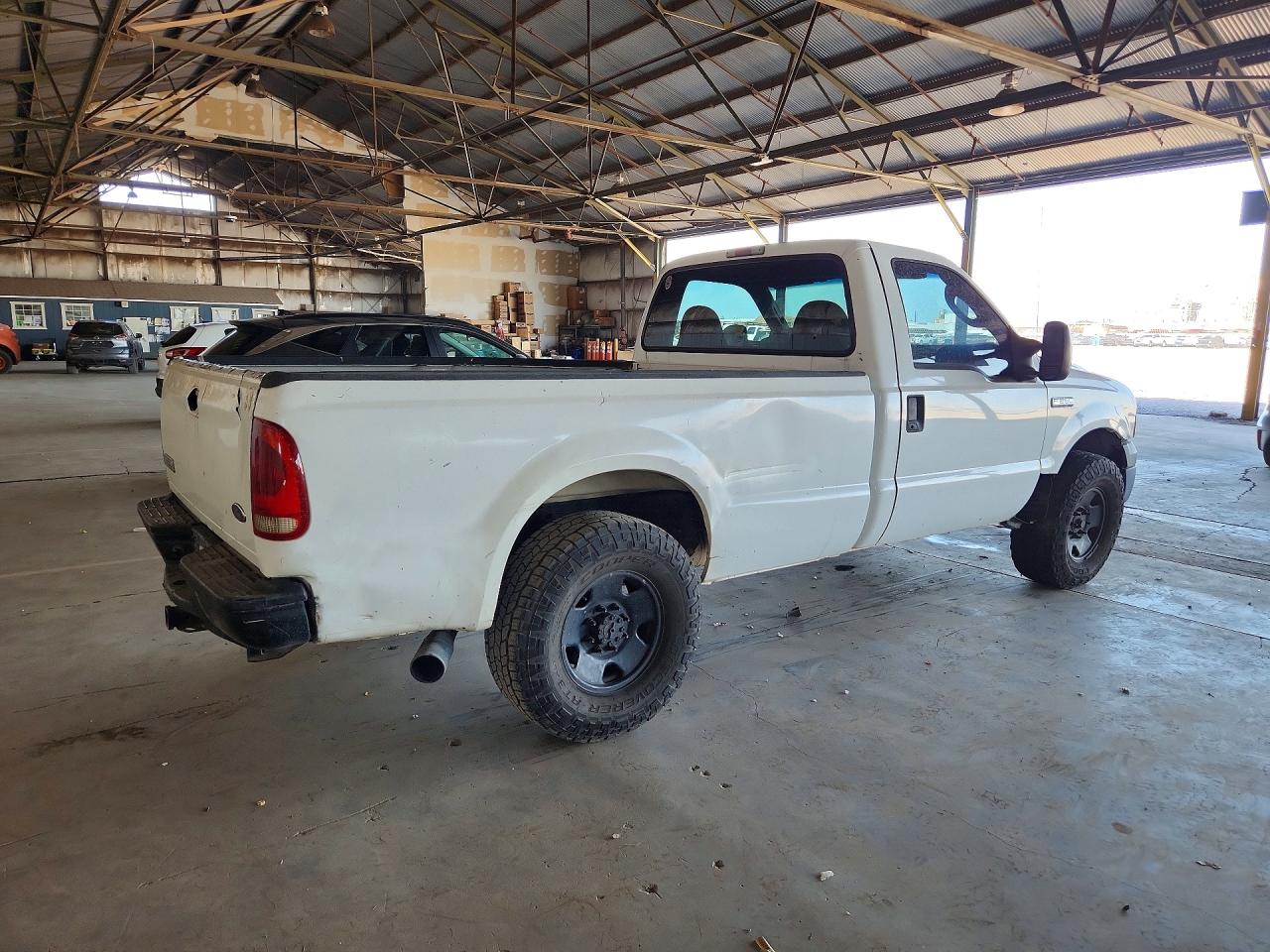 2005 Ford F250 Super Duty White vin: 1FTNF20585EA22138