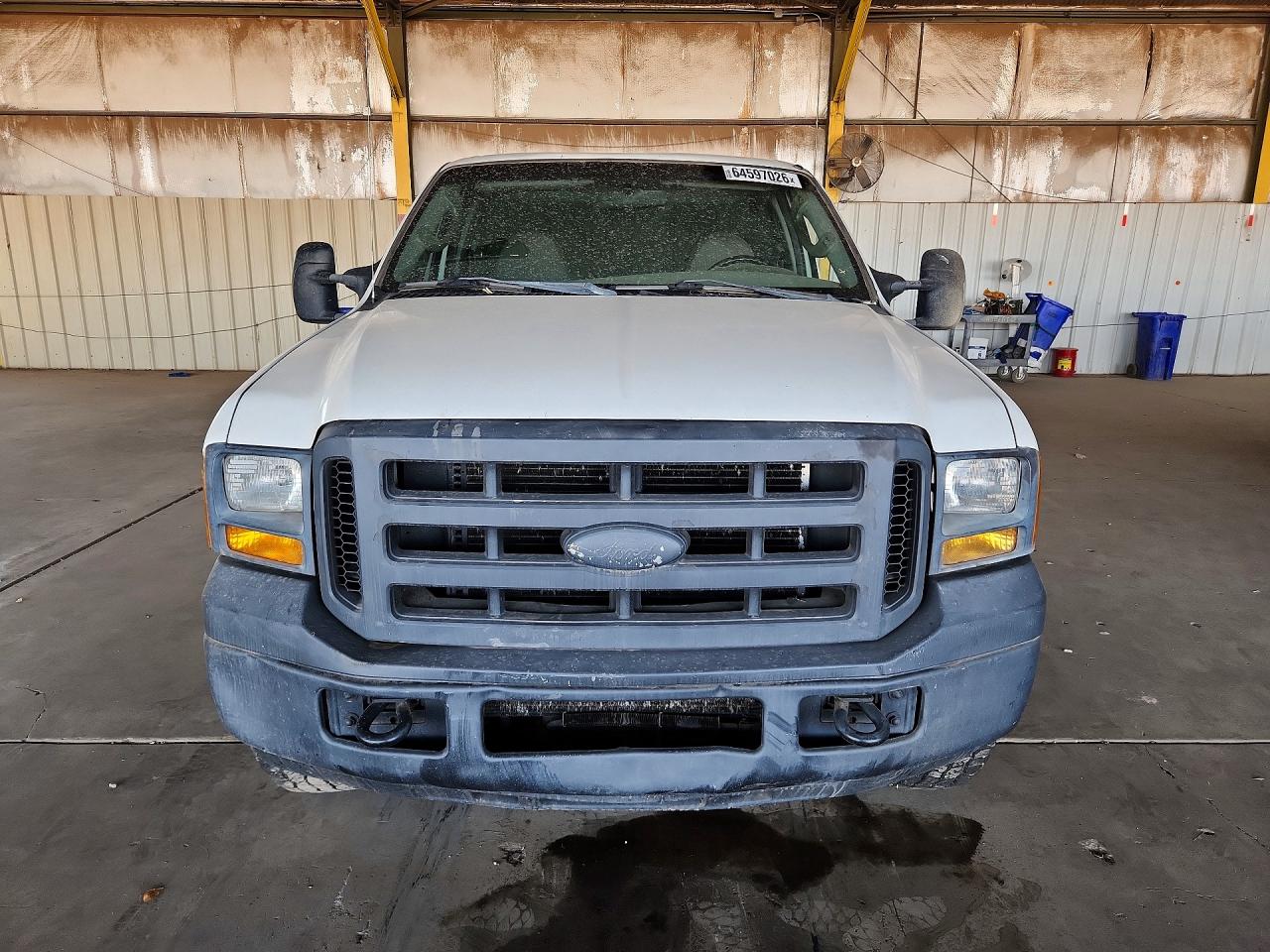2005 Ford F250 Super Duty White vin: 1FTNF20585EA22138