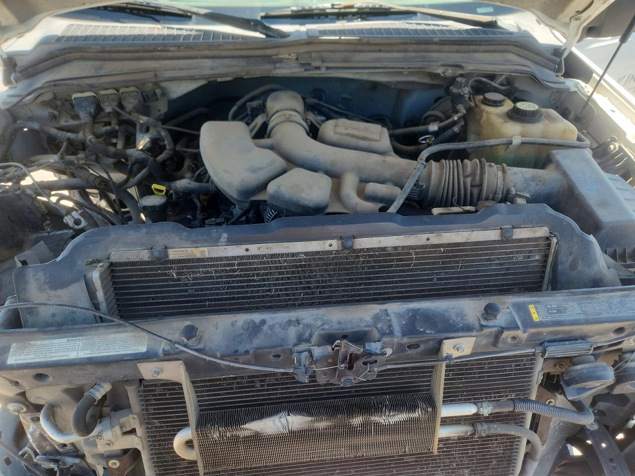 2008 Ford F250 Super Duty White vin: 1FTNF20588EA15209
