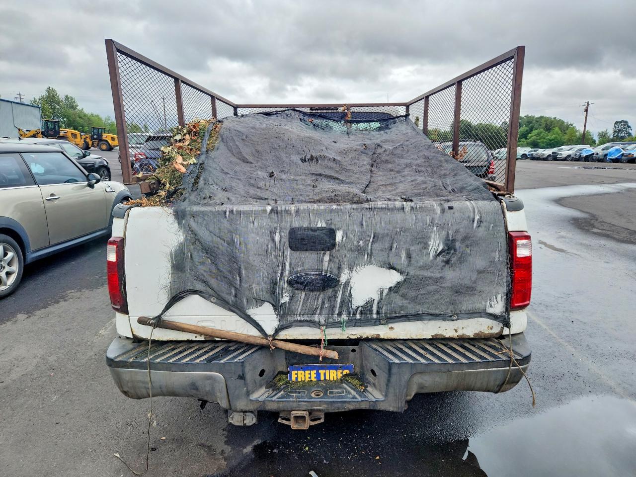 2008 Ford F250 Super Duty White vin: 1FTNF20598EC17329