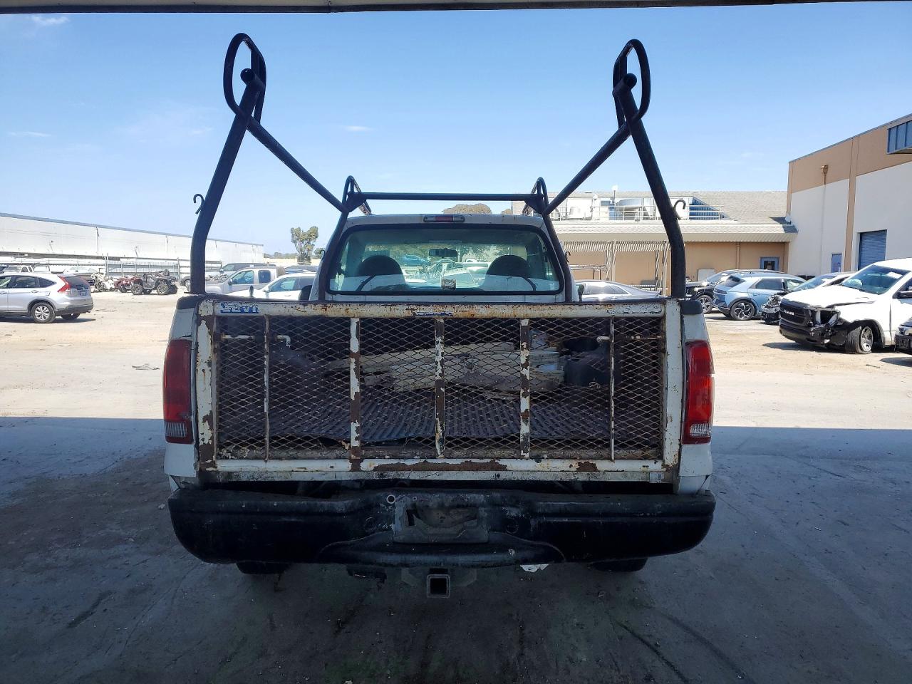 2002 Ford F250 Super Duty White vin: 1FTNF20L02EA17719