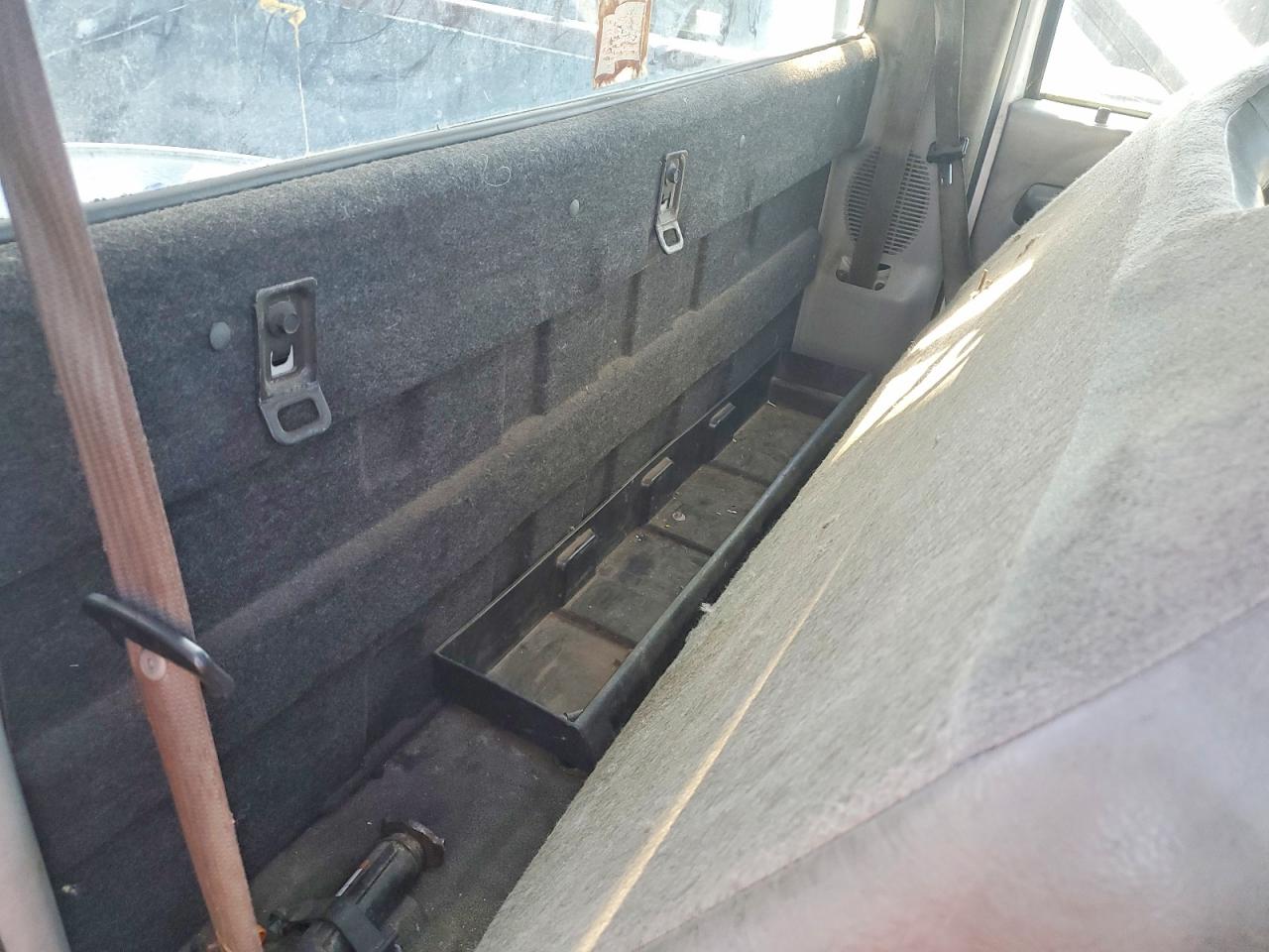 2002 Ford F250 Super Duty White vin: 1FTNF20L02EA17719