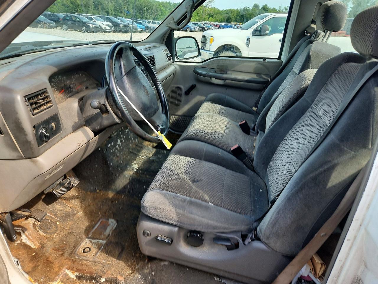 2000 Ford F250 Super Duty White vin: 1FTNF20L0YED16992