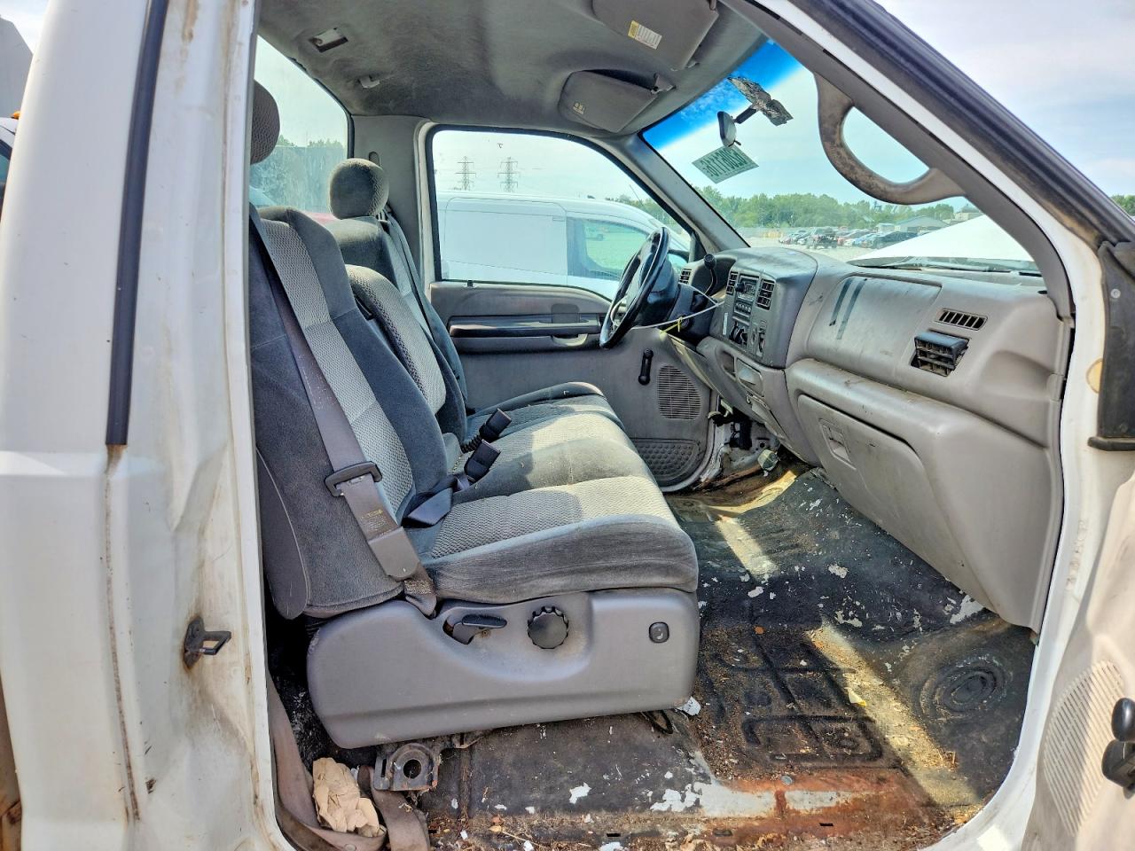 2000 Ford F250 Super Duty White vin: 1FTNF20L0YED16992