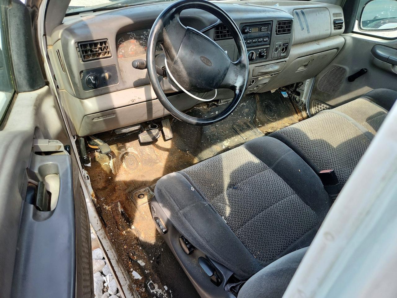 2000 Ford F250 Super Duty White vin: 1FTNF20L0YED16992