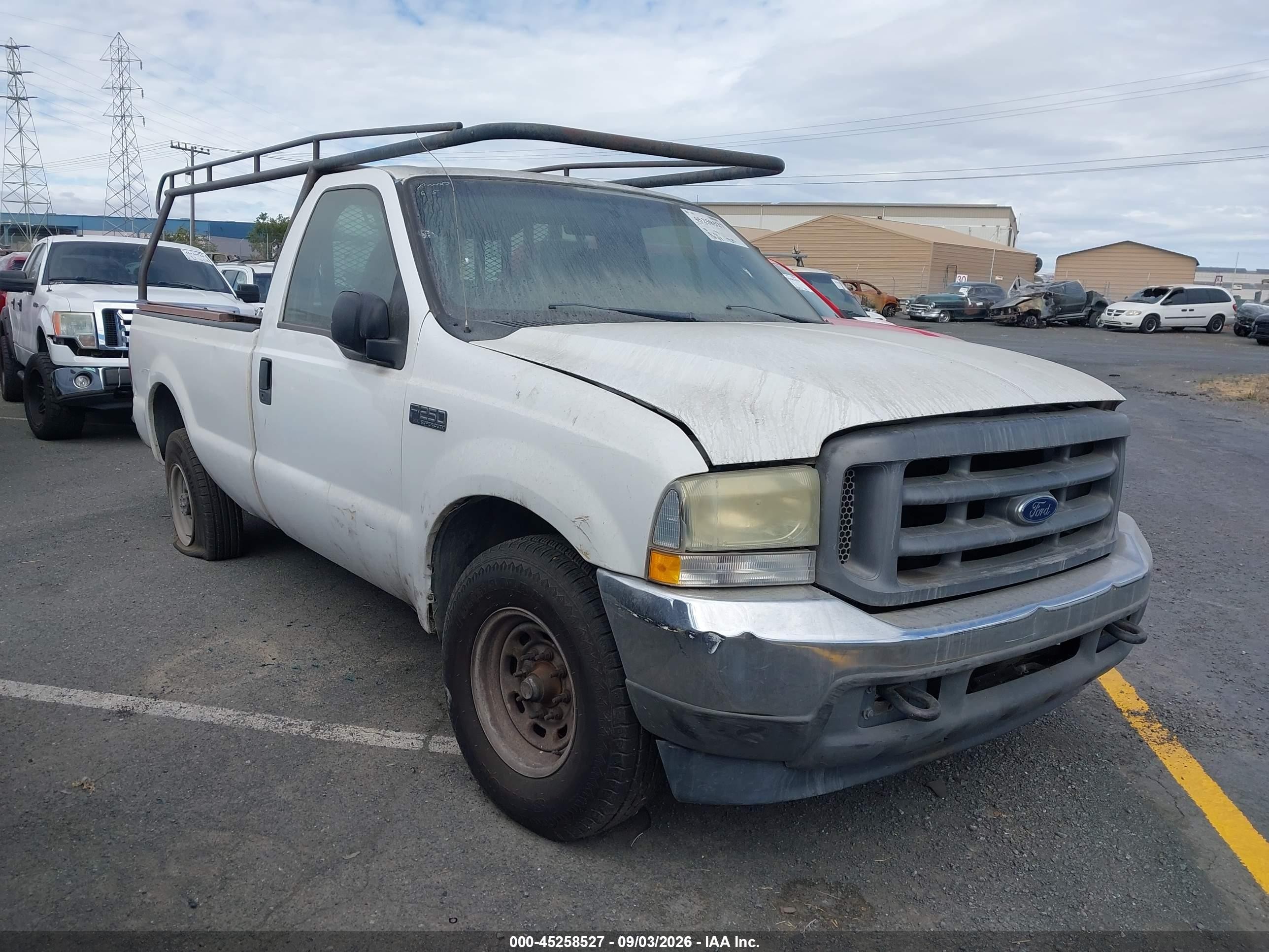 2004 Ford F-250   White vin: 1FTNF20L24EB38075