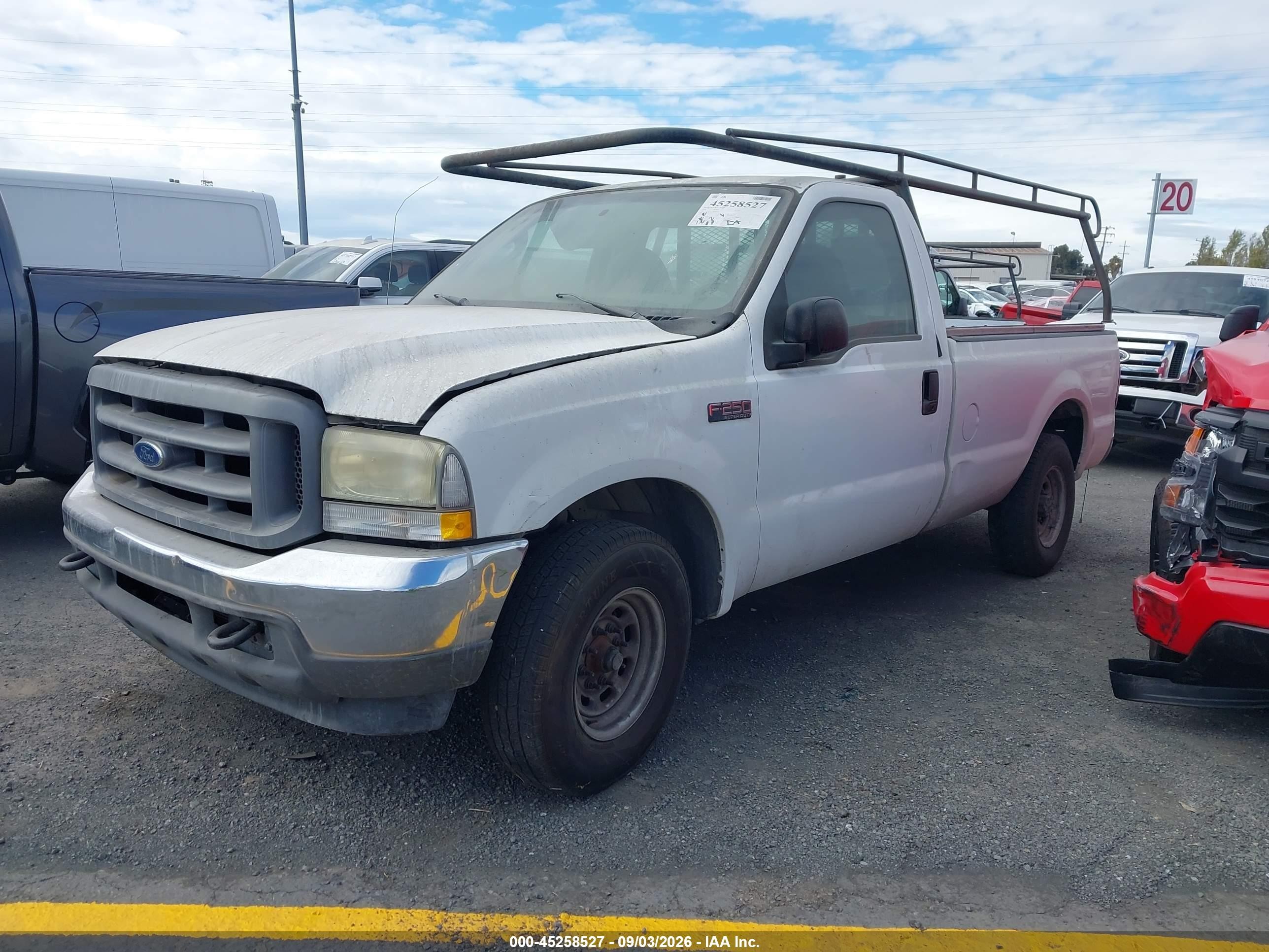 2004 Ford F-250   White vin: 1FTNF20L24EB38075