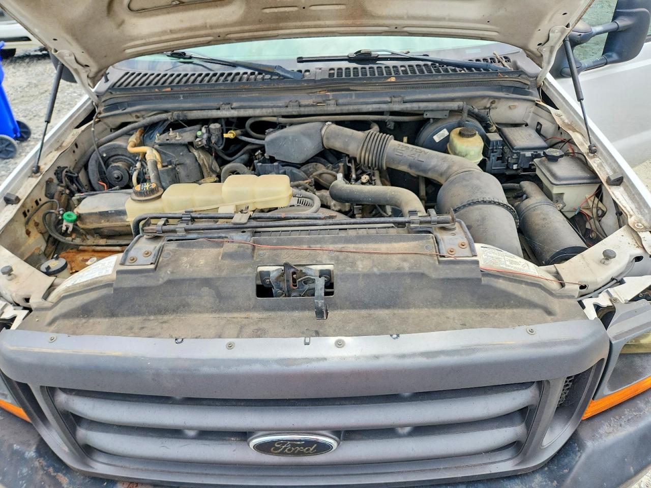 2000 Ford F250 Super Duty Белый vin: 1FTNF20L2YED95470