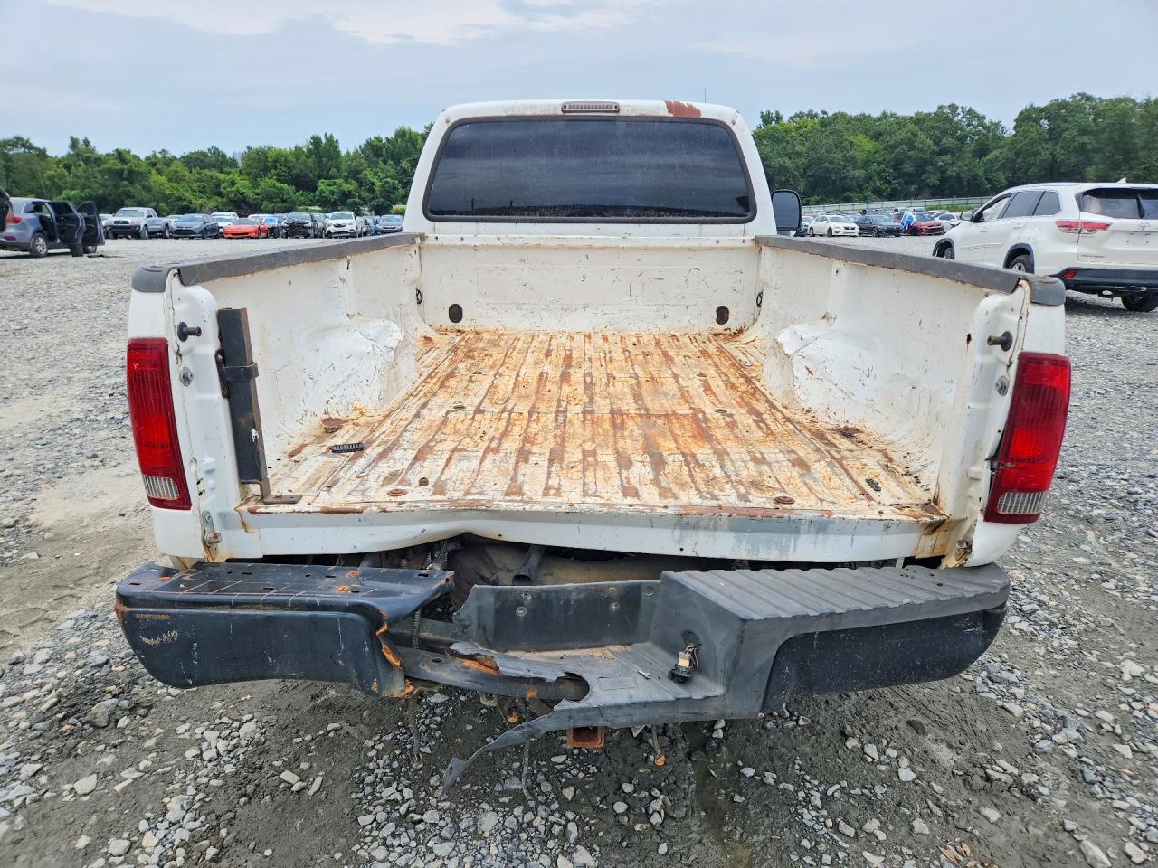 2000 Ford F250 Super Duty Белый vin: 1FTNF20L2YED95470