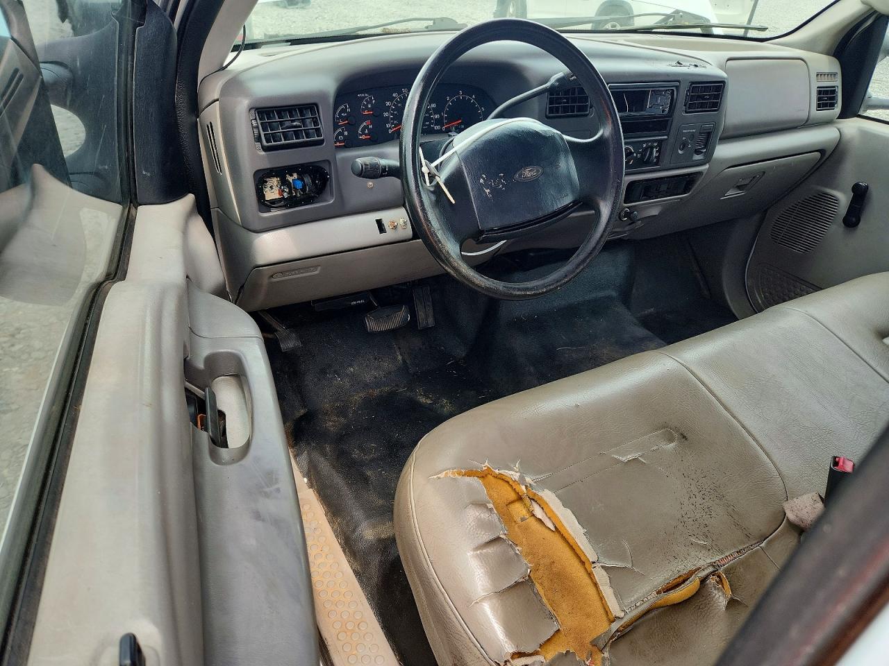 2000 Ford F250 Super Duty Белый vin: 1FTNF20L2YED95470