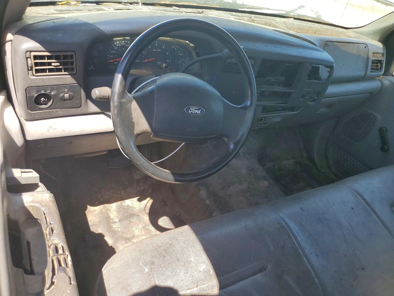 2004 Ford F250 Super Duty White vin: 1FTNF20L44EC65085