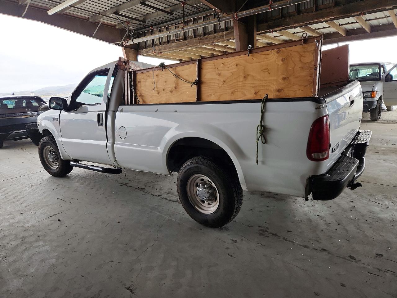 2001 Ford F250 Super Duty White vin: 1FTNF20L61EA52098