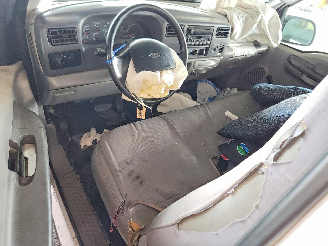 2001 Ford F250 Super Duty White vin: 1FTNF20L61EA52098