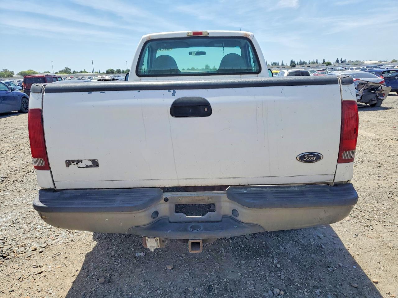 2000 Ford F250 Super Duty White vin: 1FTNF20L6YEA26871