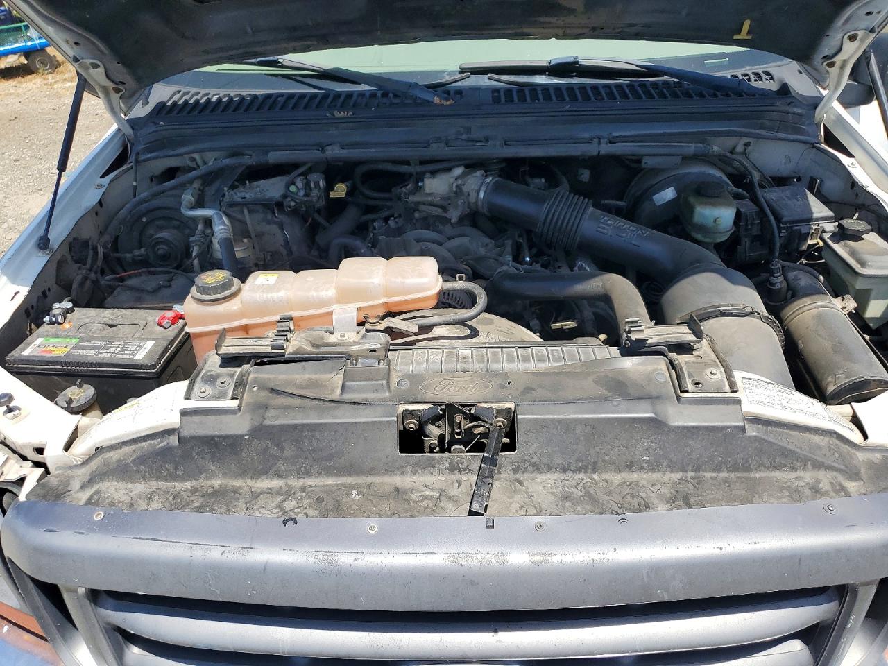 2000 Ford F250 Super Duty White vin: 1FTNF20L6YEA26871