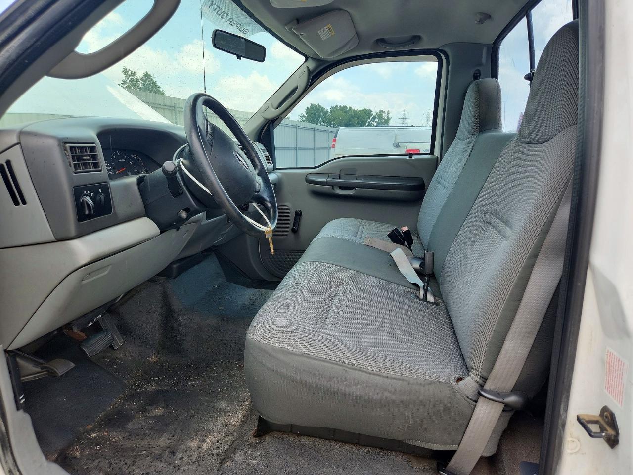 2003 Ford F250 Super Duty White vin: 1FTNF20L73ED67012