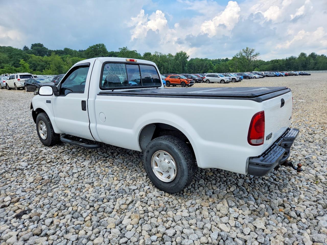 2003 Ford F250 Super Duty White vin: 1FTNF20L73ED67012