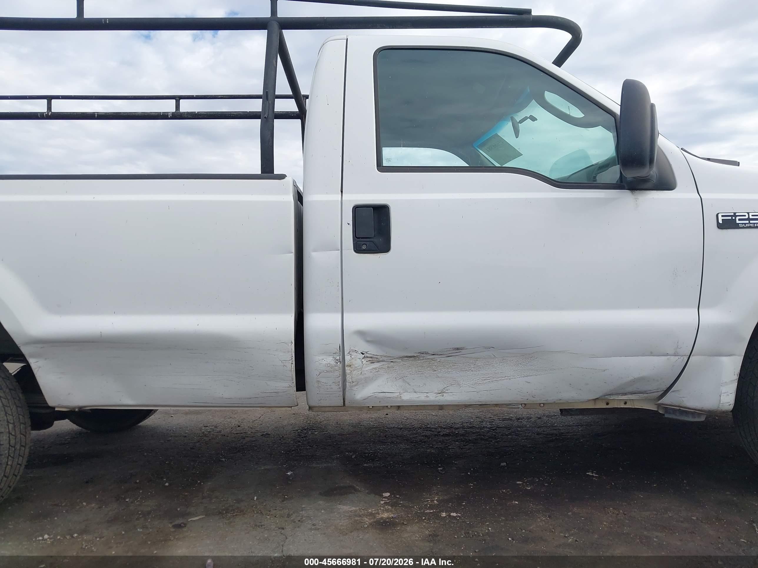 2004 Ford F-250 Xl/xlt White vin: 1FTNF20L84EC26354