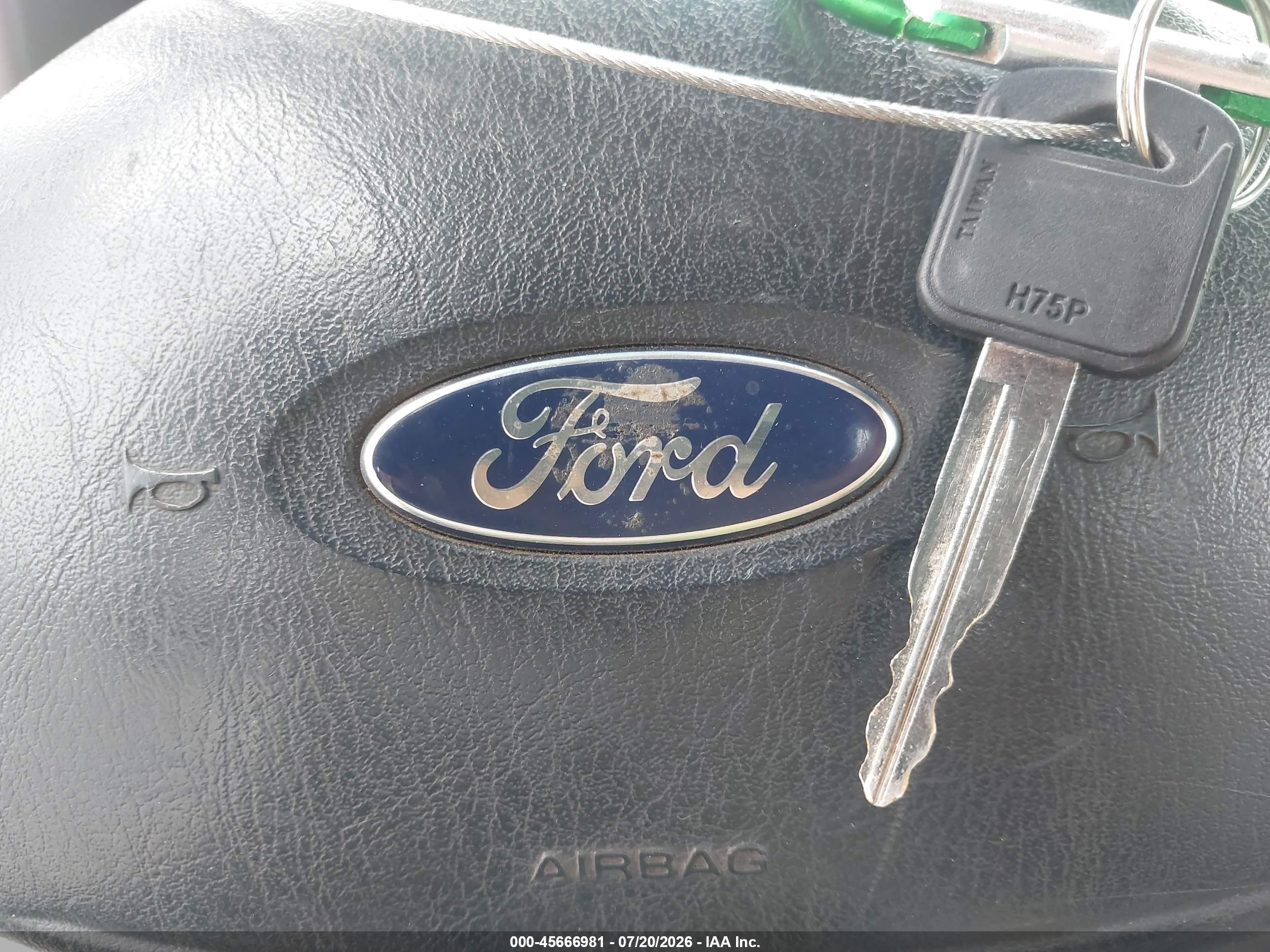 2004 Ford F-250 Xl/xlt White vin: 1FTNF20L84EC26354