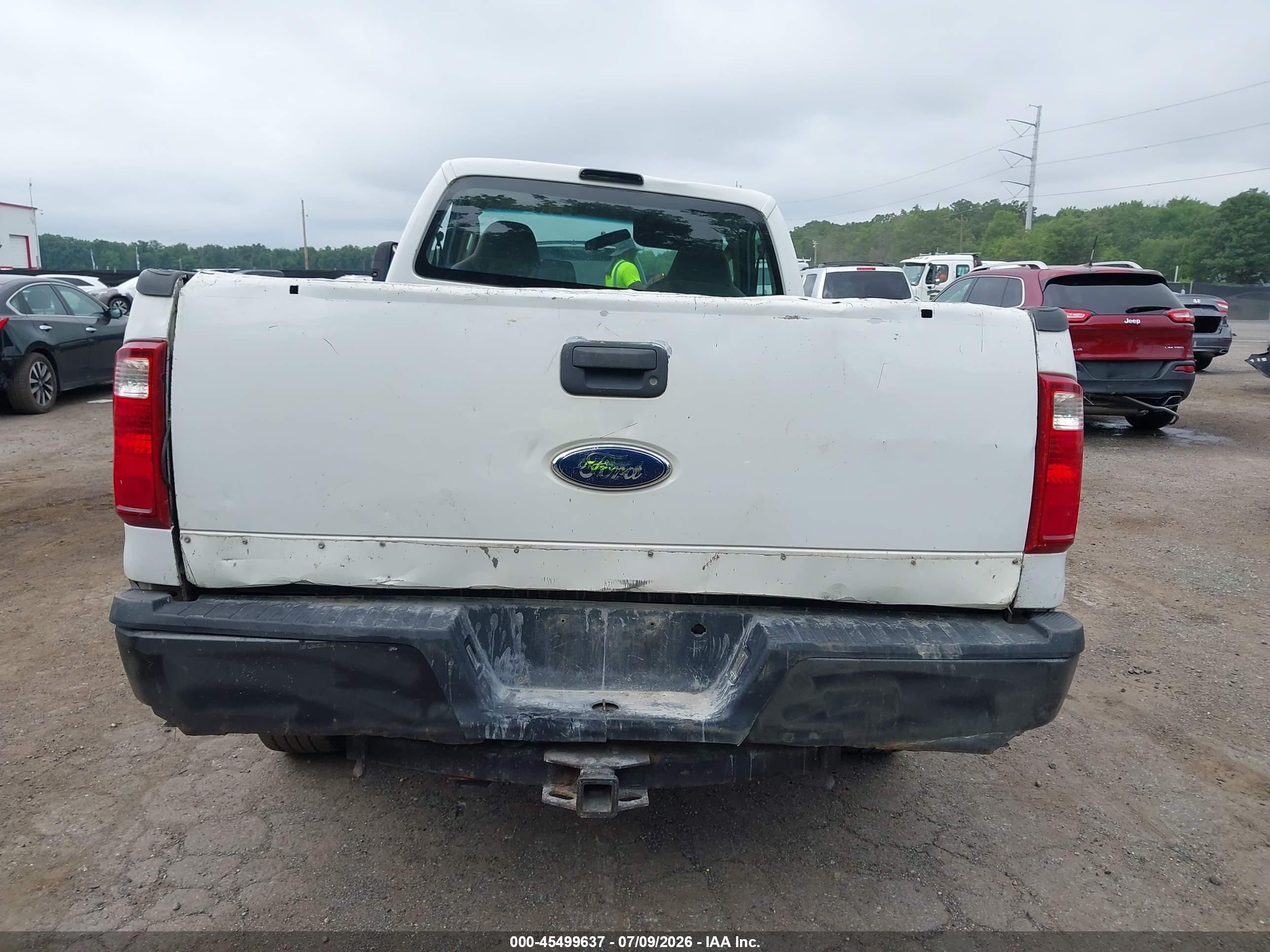 2009 Ford Super Duty F-250 Srw Xl/xlt White vin: 1FTNF21509EB24599