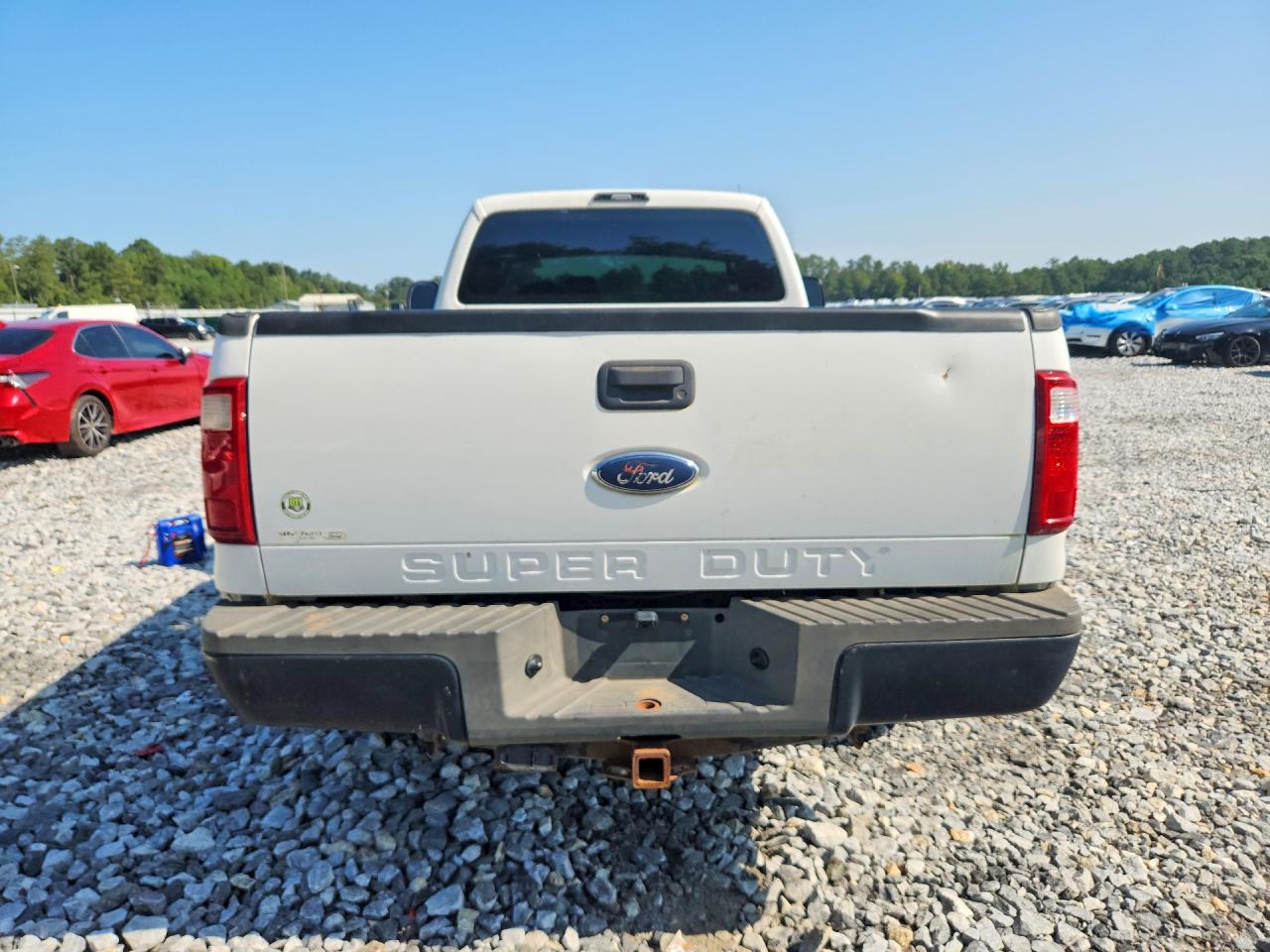 2008 Ford F250 Super Duty White vin: 1FTNF21518EA01957