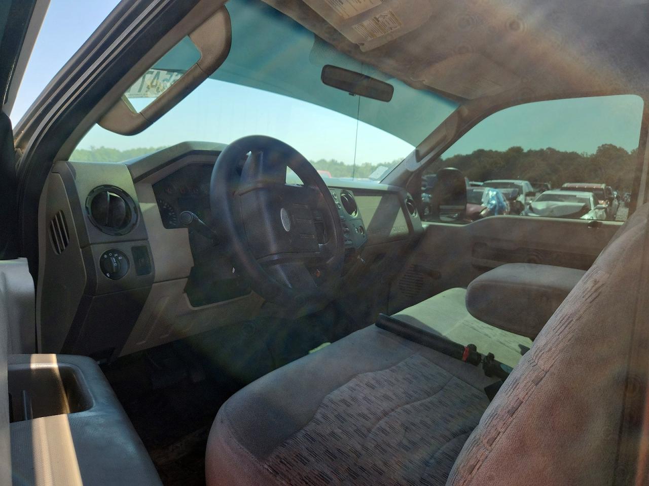 2008 Ford F250 Super Duty White vin: 1FTNF21518EA01957