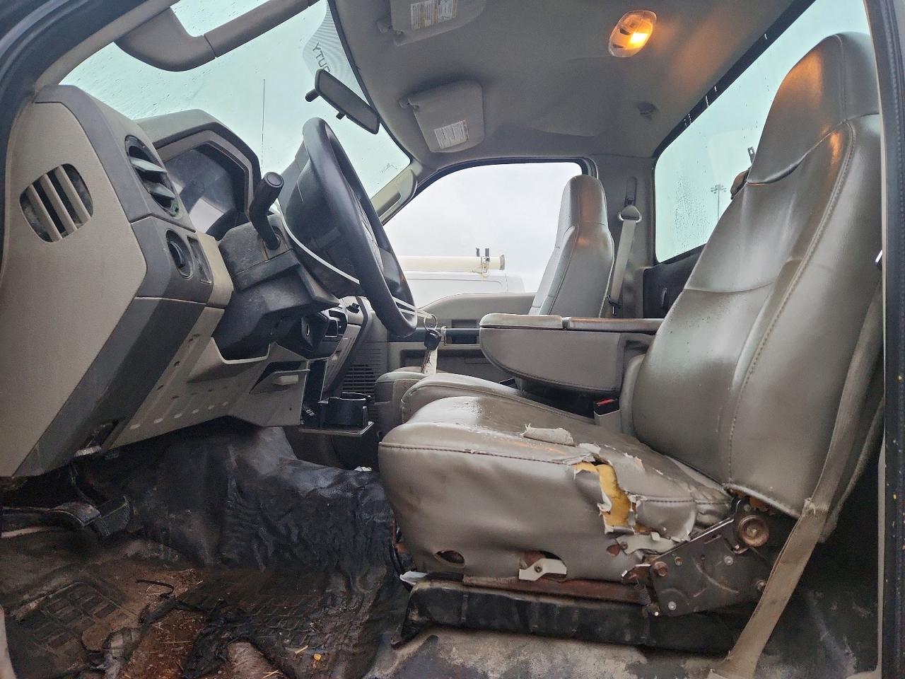 2008 Ford F250 Super Duty Желтый vin: 1FTNF21518EB67265