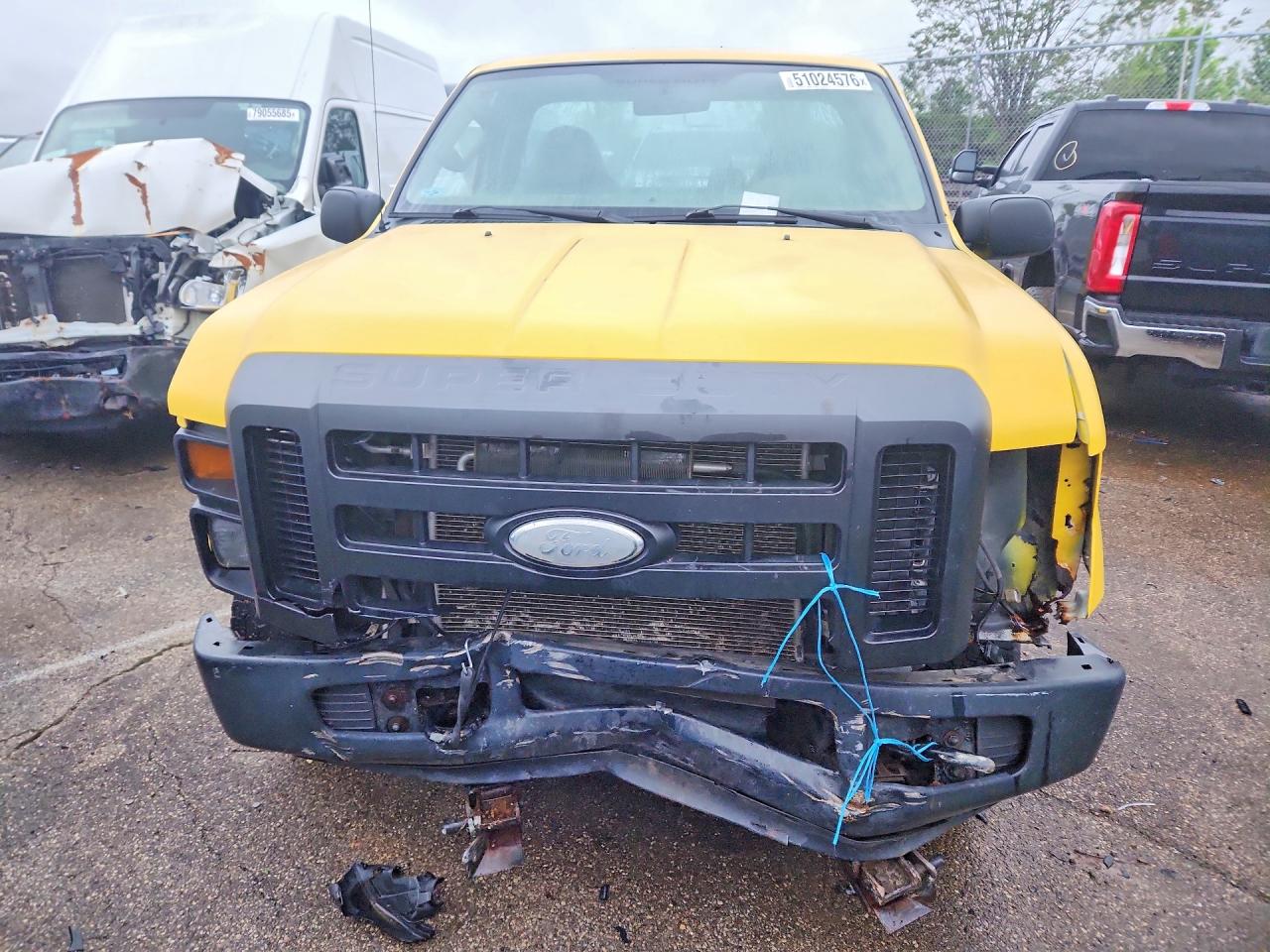 2008 Ford F250 Super Duty Желтый vin: 1FTNF21518EB67265