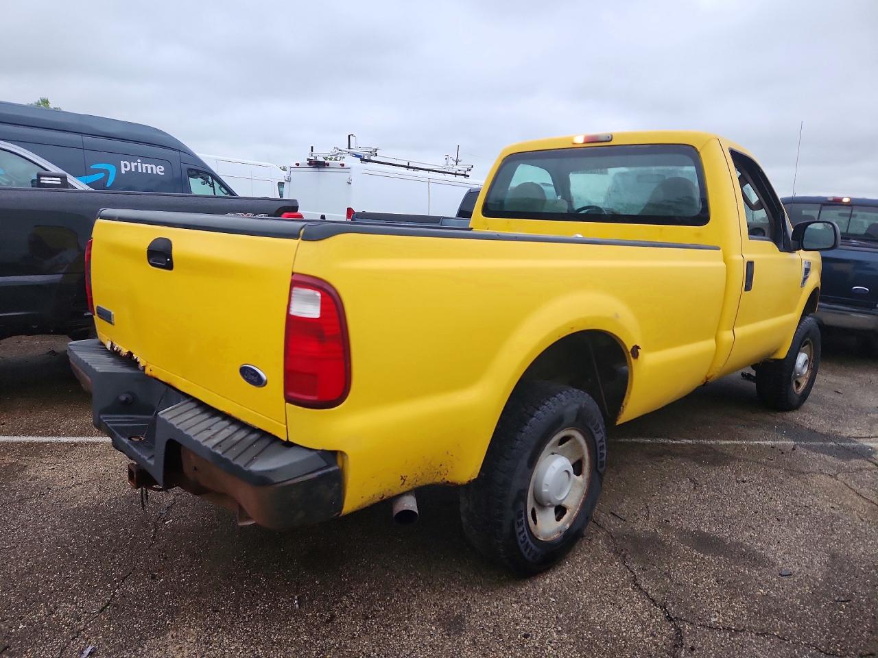 2008 Ford F250 Super Duty Желтый vin: 1FTNF21518EB67265