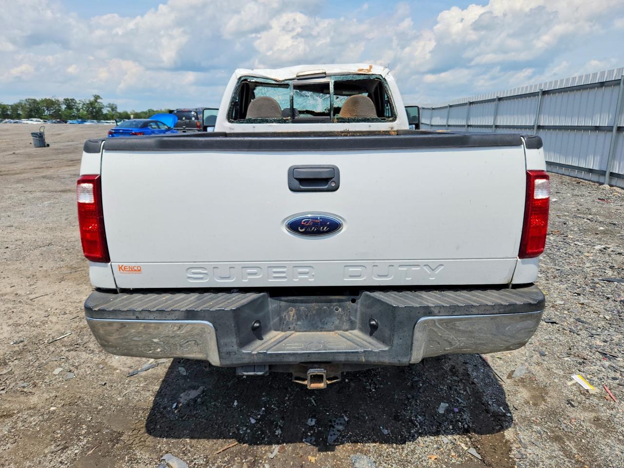 2009 Ford F250 Super Duty White vin: 1FTNF21519EB14275