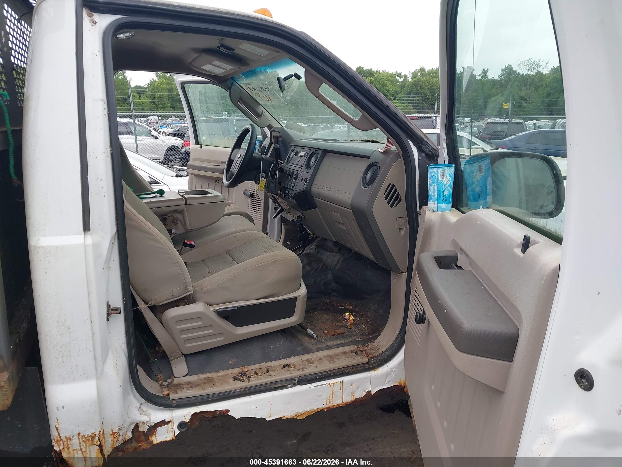 2008 Ford Super Duty F-250 Srw Xl/xlt White vin: 1FTNF21548ED94174