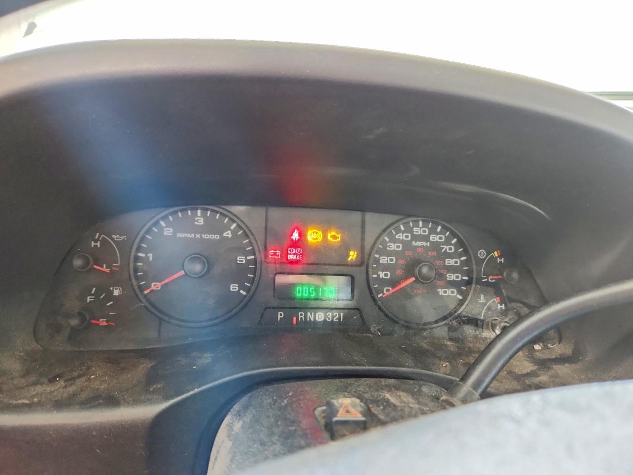 2005 Ford F250 Super Duty White vin: 1FTNF21555EB72402