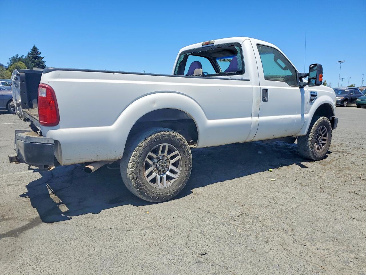 2008 Ford F250 Super Duty White vin: 1FTNF21568EE01741