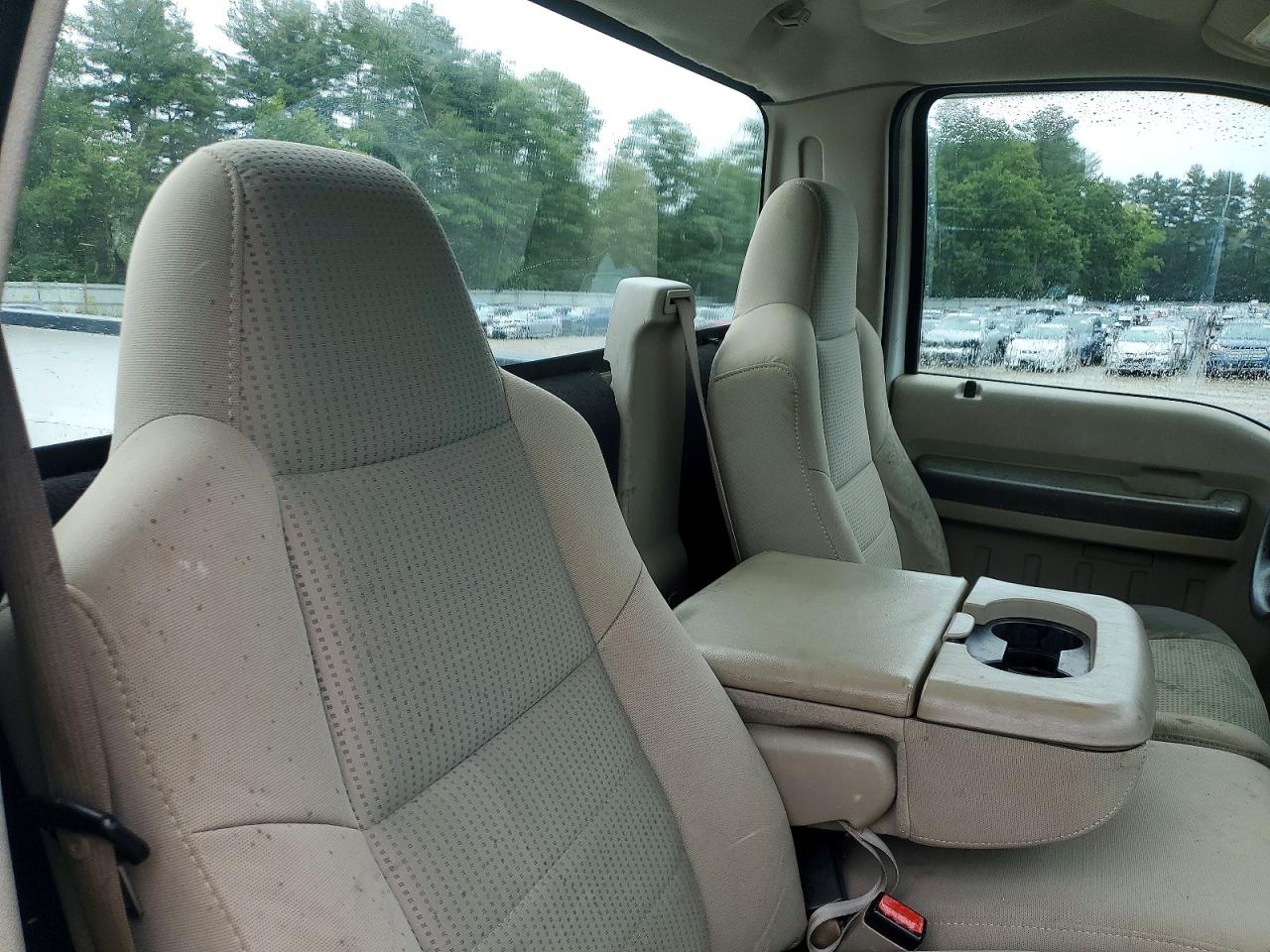 2008 Ford F250 Super Duty White vin: 1FTNF21568EE40250