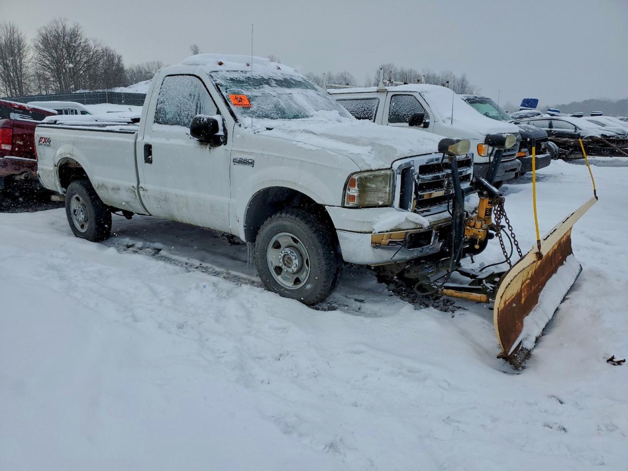 2005 Ford F250 Super Duty White vin: 1FTNF21585EB07169