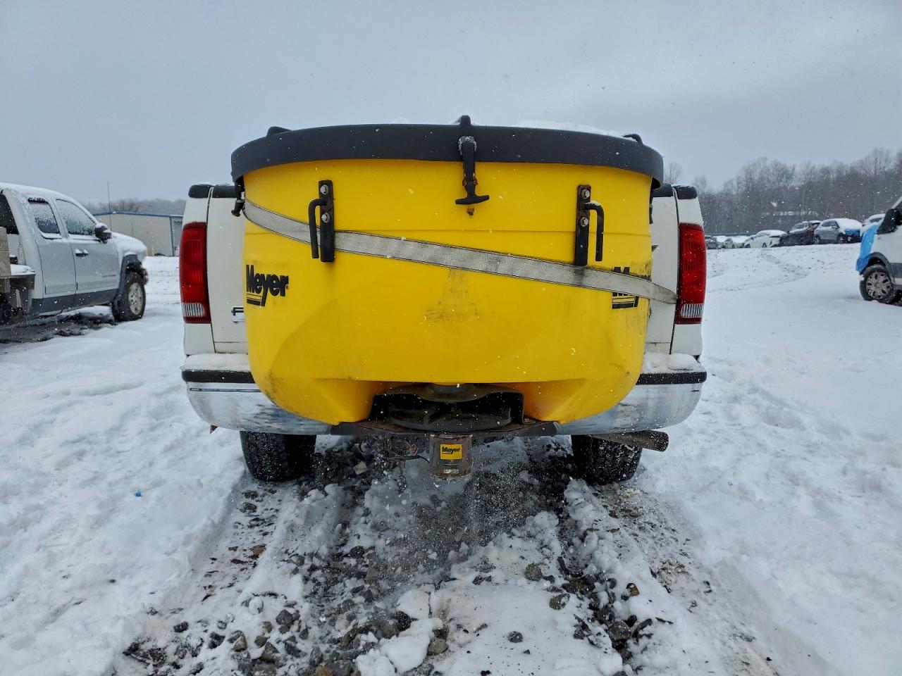 2005 Ford F250 Super Duty White vin: 1FTNF21585EB07169