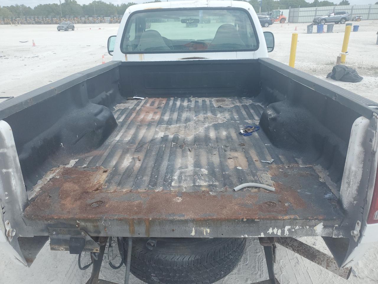 2006 Ford F250 Super Duty White vin: 1FTNF21586EB86943