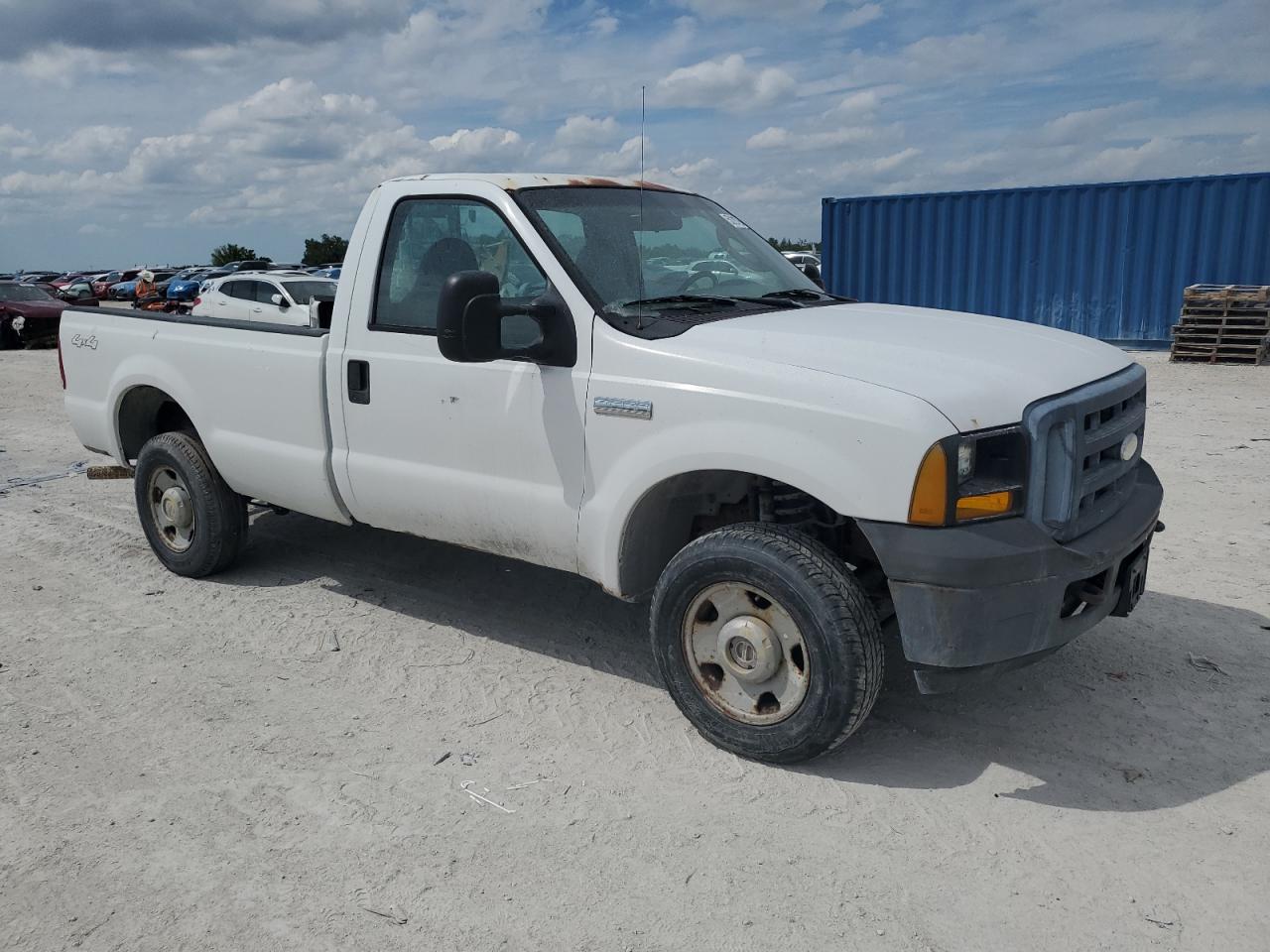2006 Ford F250 Super Duty White vin: 1FTNF21586EB86943