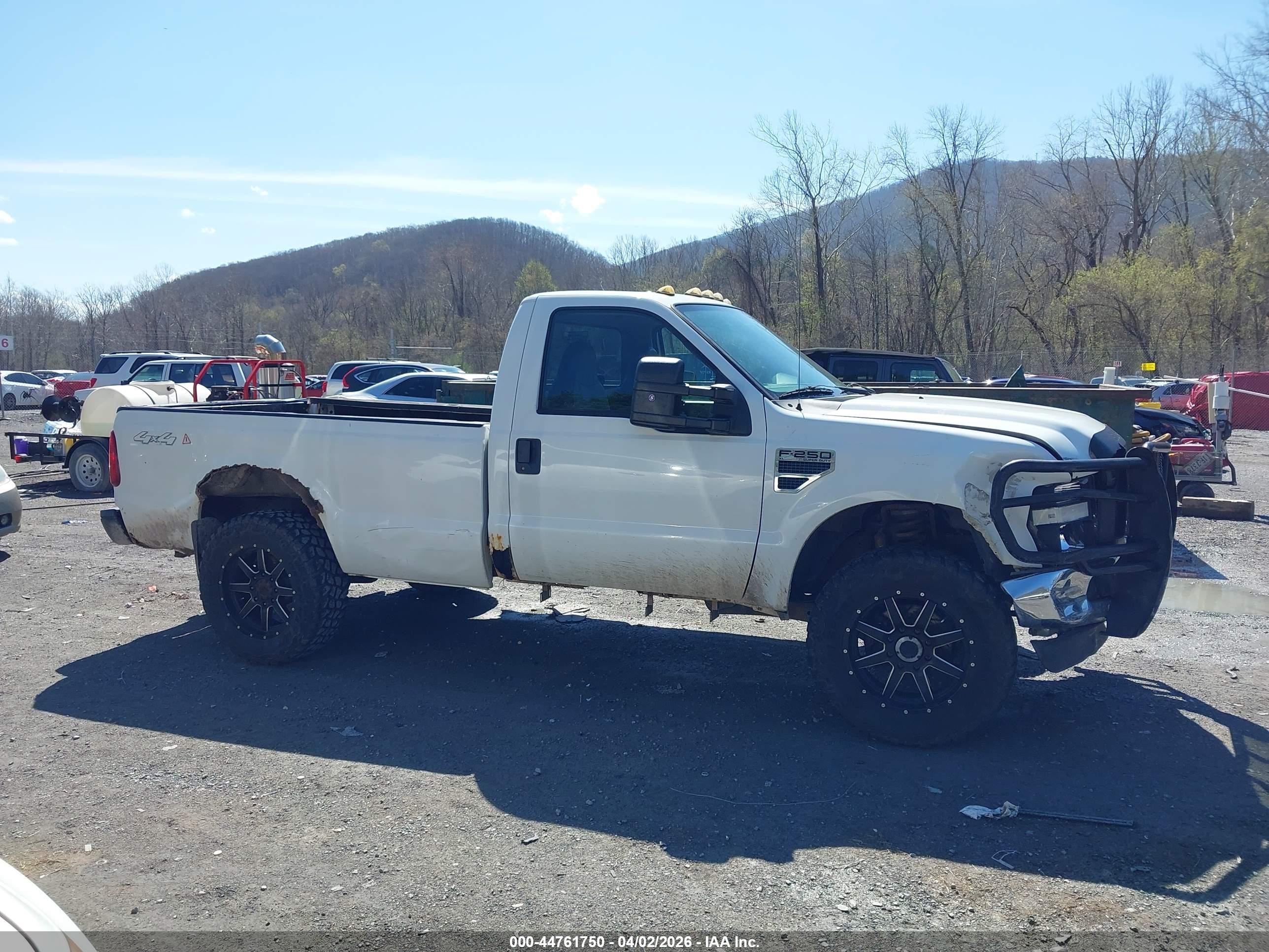 2009 Ford F-250 Xl/xlt White vin: 1FTNF21589EB19599