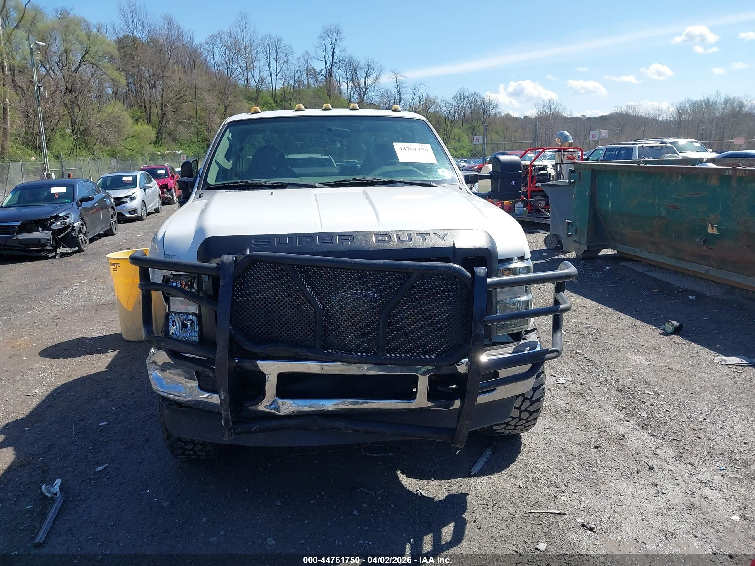 2009 Ford F-250 Xl/xlt White vin: 1FTNF21589EB19599