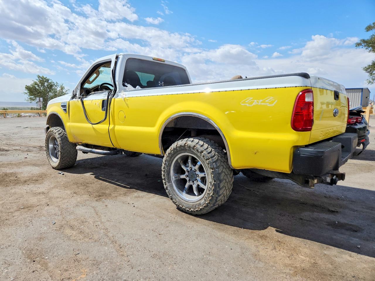 2008 Ford F250 Super Duty Yellow vin: 1FTNF21598EB62699