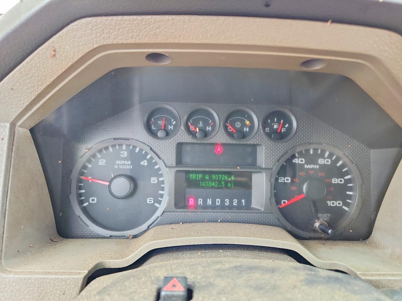 2008 Ford F250 Super Duty Red vin: 1FTNF21598ED89410