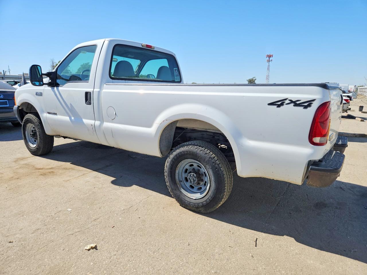 2000 Ford F250 Super Duty White vin: 1FTNF21F2YEA88972