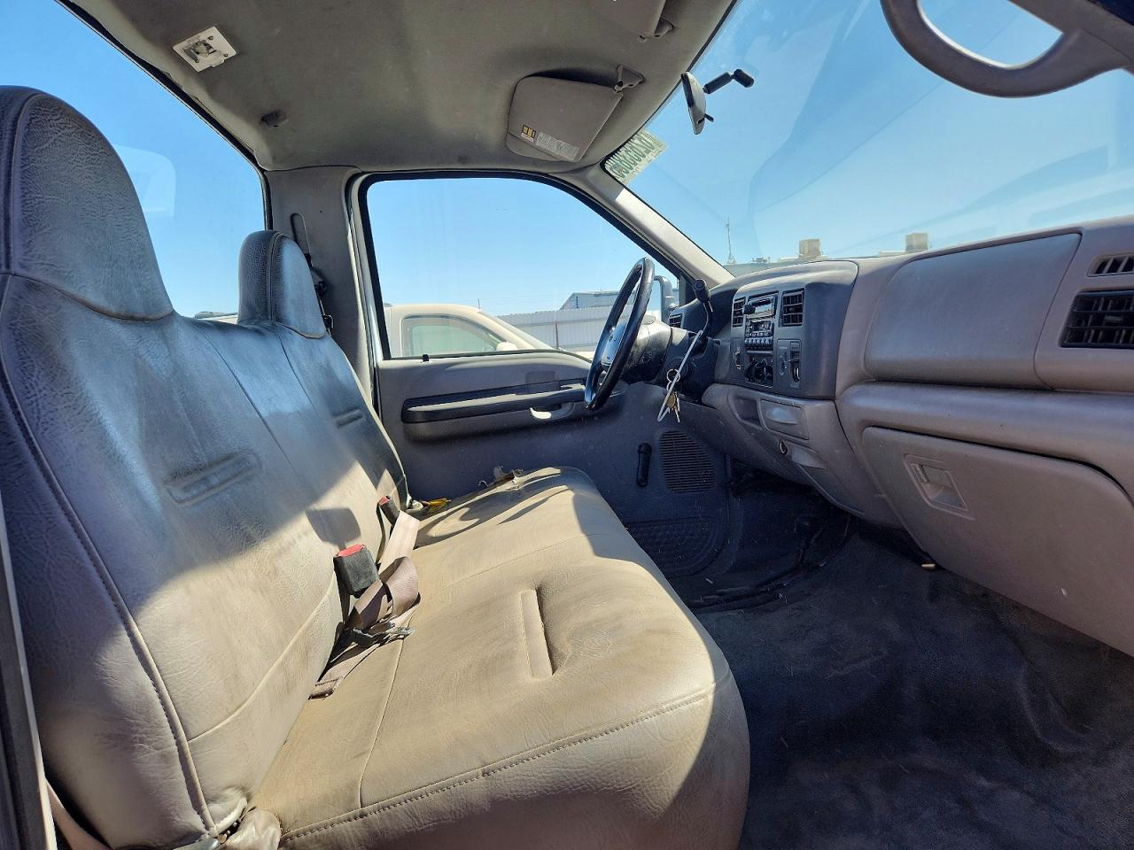 2000 Ford F250 Super Duty White vin: 1FTNF21F2YEA88972