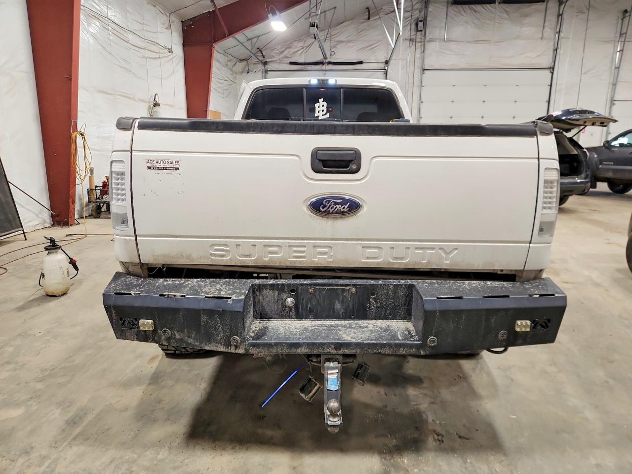 2000 Ford F250 Super Duty White vin: 1FTNF21F7YEA26872
