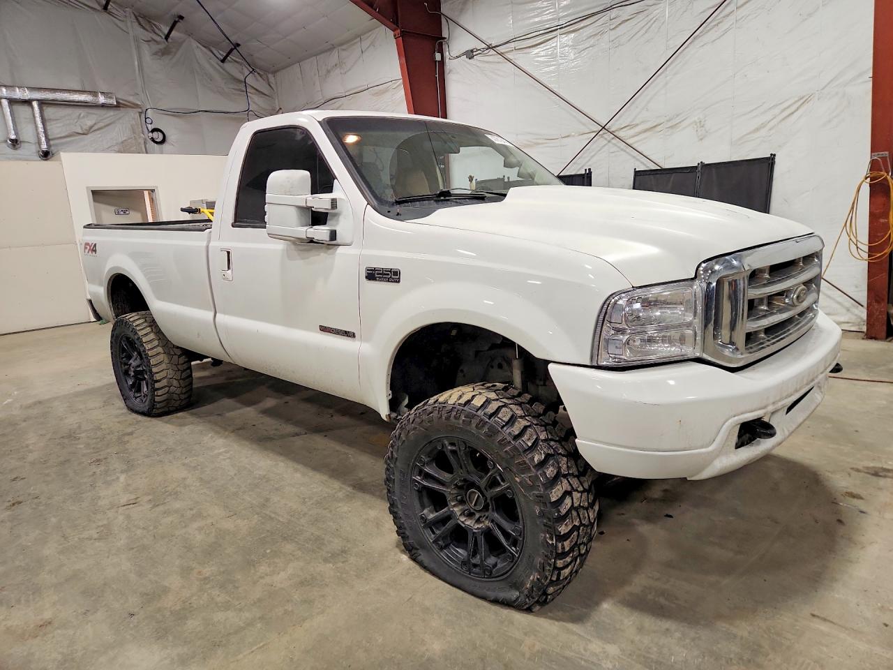 2000 Ford F250 Super Duty White vin: 1FTNF21F7YEA26872