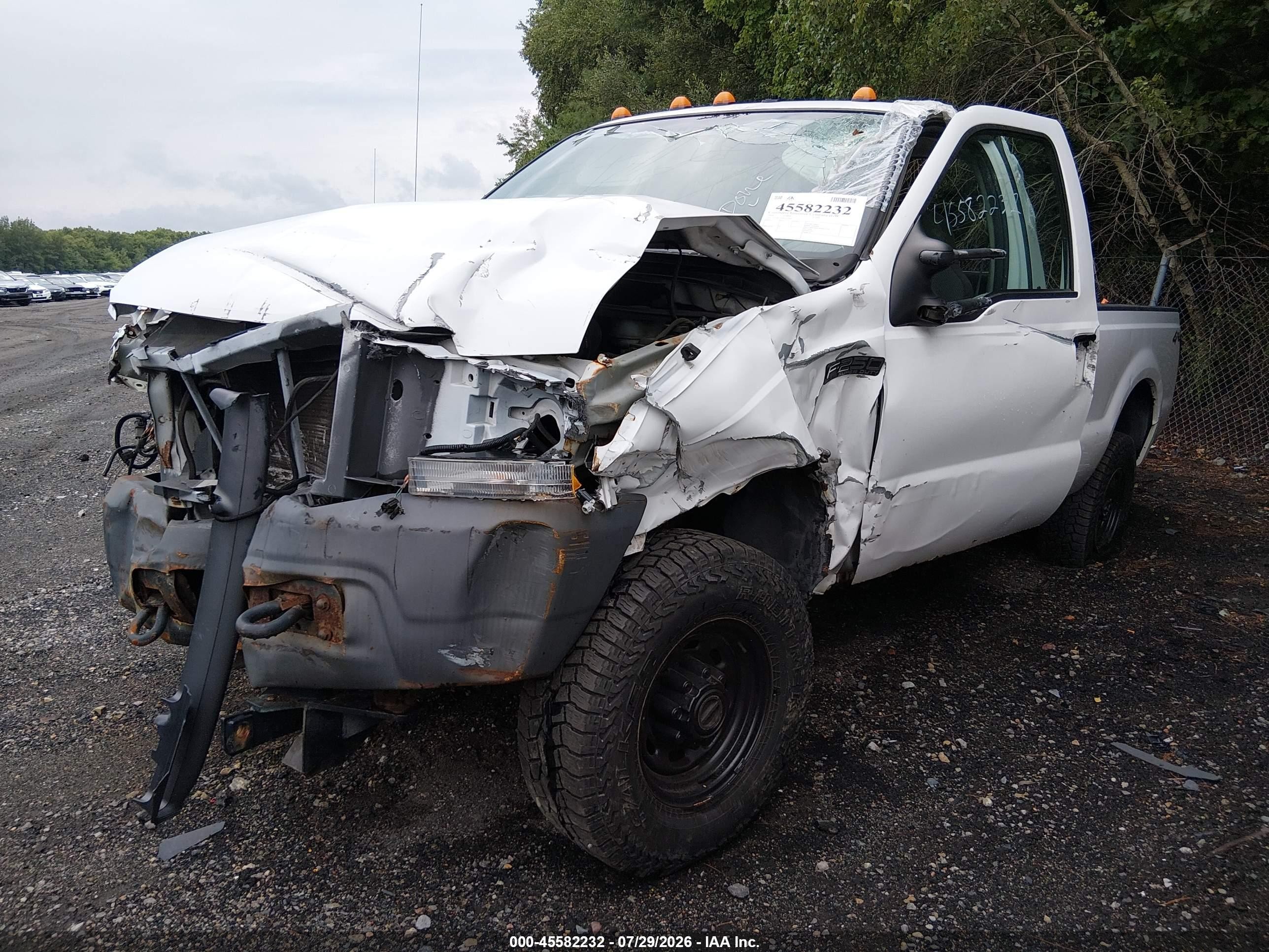 2004 Ford F-250 Xl/xlt Белый vin: 1FTNF21L44EC53047