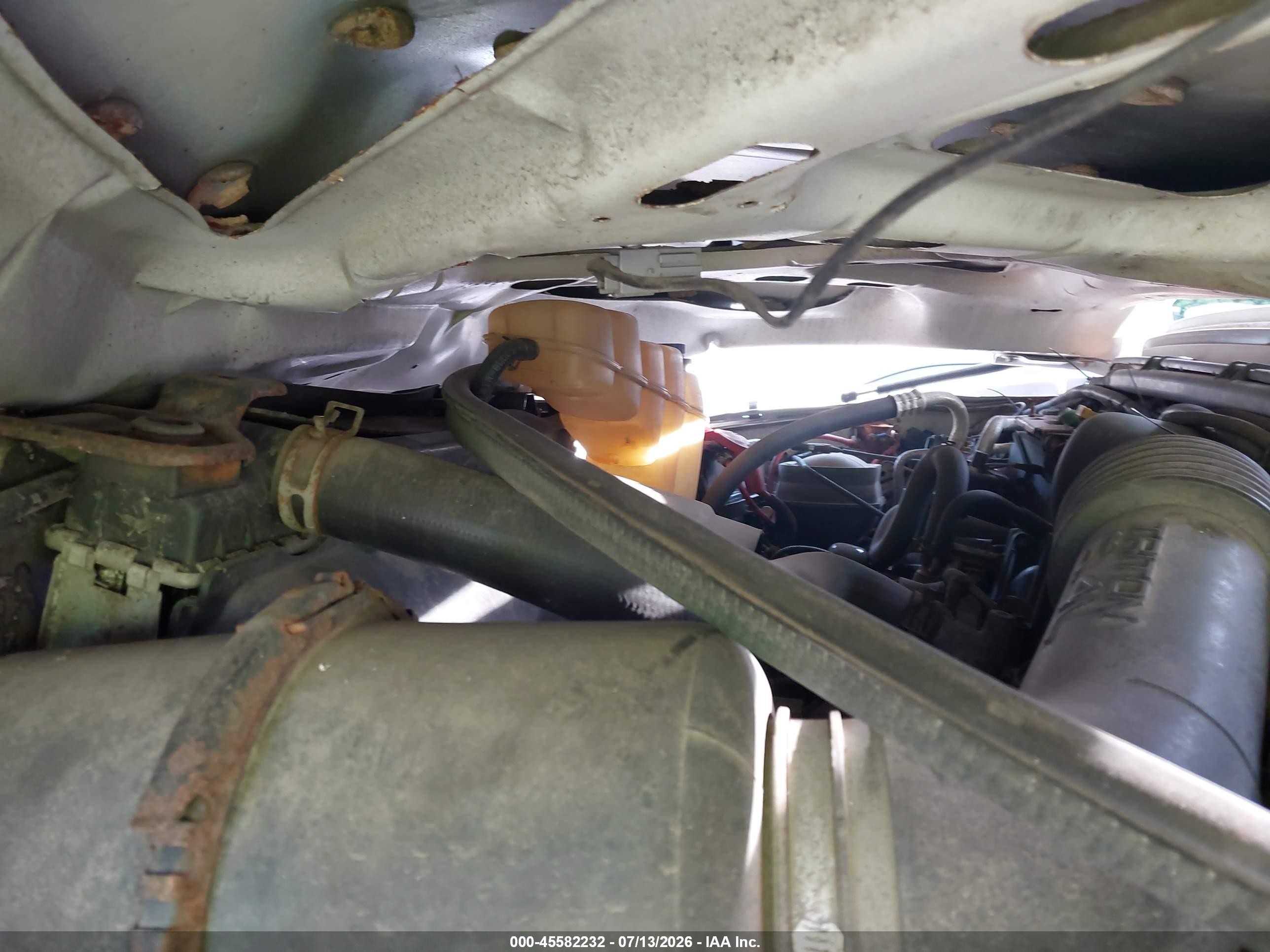 2004 Ford F-250 Xl/xlt Белый vin: 1FTNF21L44EC53047